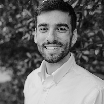 headshot of jonathan nixon